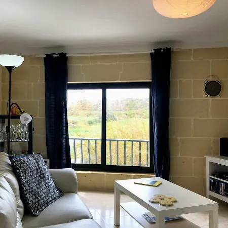 Salini Court 아파트 *