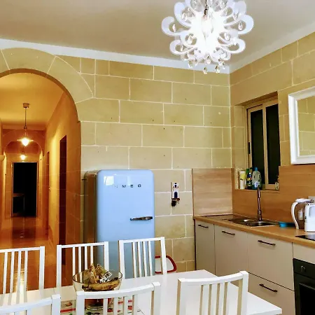Salini Court Apartamento Marsalforn
